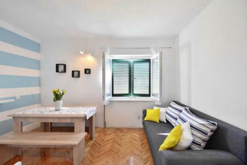 Matej Apartments - Sunny Apartments Podstrana