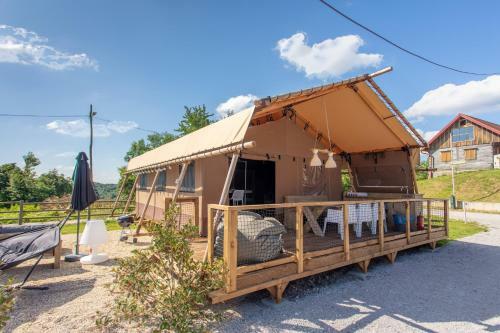 Lodge Holidays - Heart Of Nature