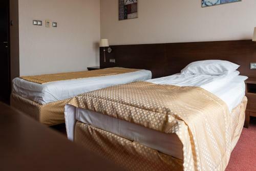 Hotel Lotos Mop Police