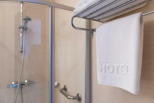 Hotel Lotos Mop Police