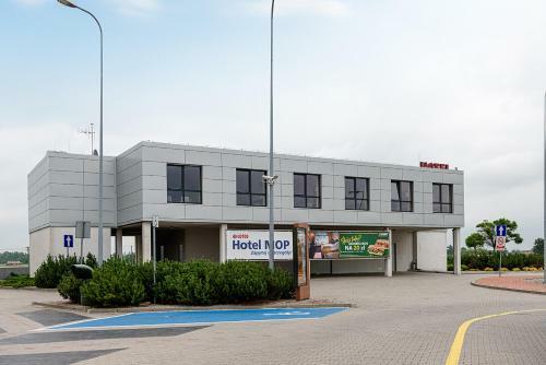 Hotel Lotos Mop Police