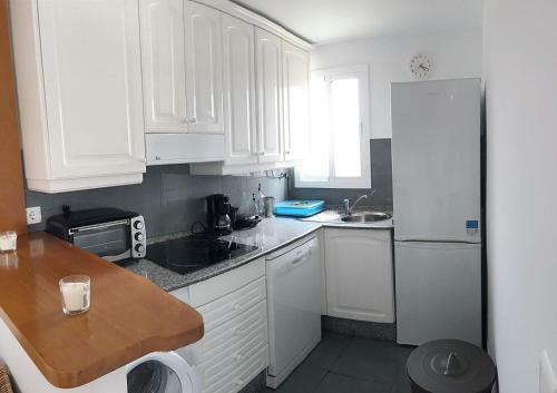 Apartamento En Primera L�nea De Playa En Rota