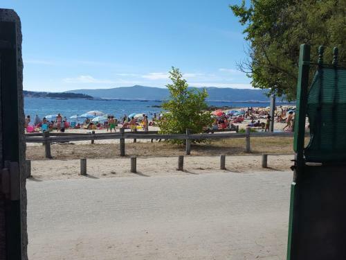 Apartamentos Ria De Arosa: Casa Playa Terr�n