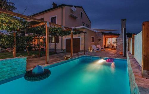Apartamento Alba ****apartment With Heated Swimming Pool