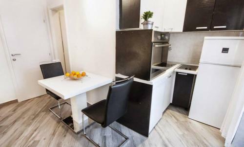 Apartments Laledo