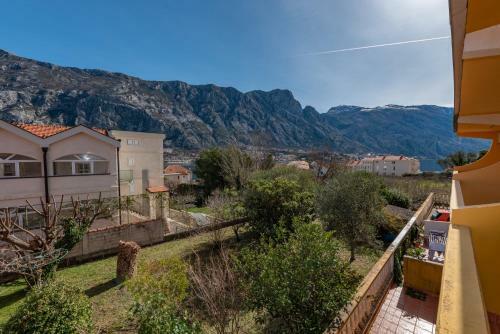 Beautiful Modern Apartment 150m From The Sea