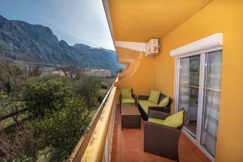 Beautiful Modern Apartment 150m From The Sea
