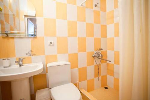 Hostal Mila Guest House