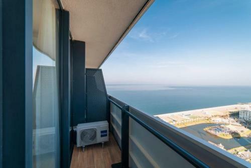 Orbi City Aparthotel With Sea View