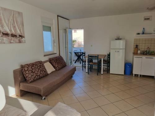 Apartment Aqua Near The City Beach