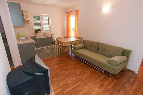 Apartments Ivo