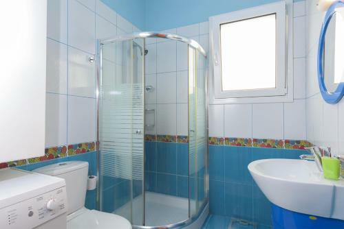 Sunny Breeze Deluxe Villa Near Beach, Private Pool