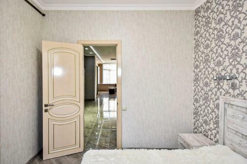 Luxury Apartment Just Near Republic Square