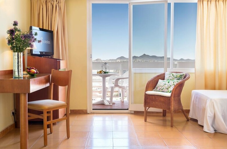 Hotel Iz�n Cavanna