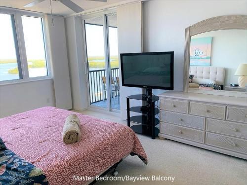 Ocean Harbor #1005b