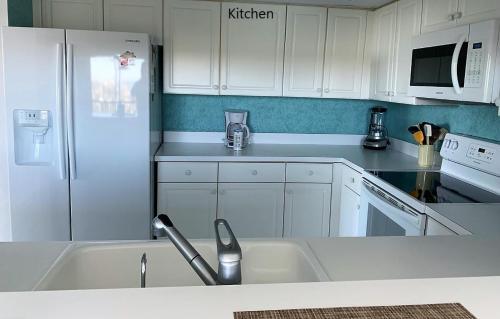 Ocean Harbor #1005b
