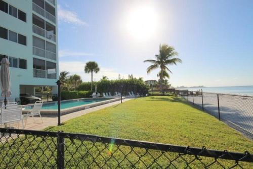 Strandview #603