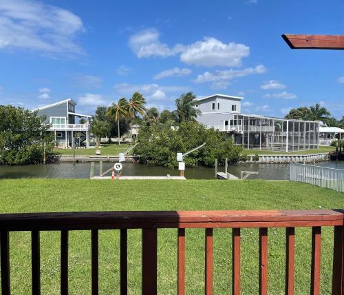 749 Estero Blvd