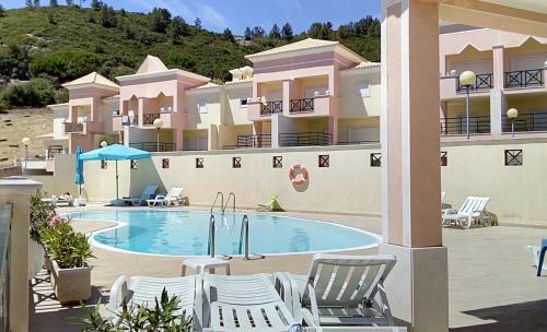 Sesimbra Sea Apartment Shared Pool & Beach