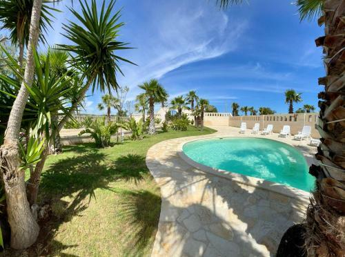 Tropical Palm Villa