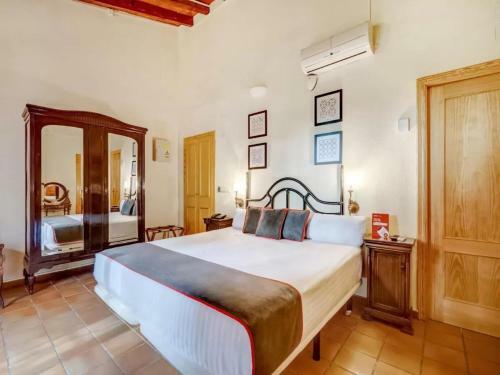Hospedium Hotel Torre San Juan