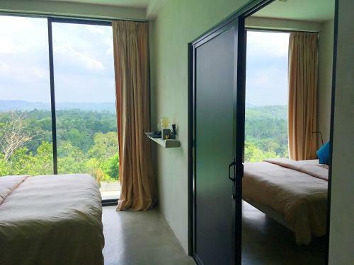 Naked Villa