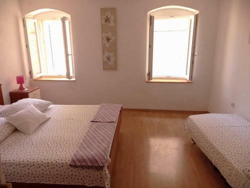 Ana Apartments