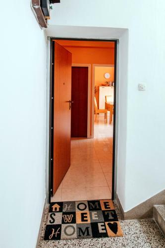 Marina Bay Apartment