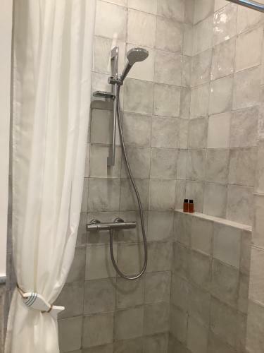 Hostal Vila May
