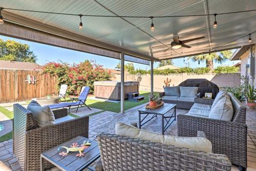 Pristine Escape About 2 Miles To Old Town Scottsdale!