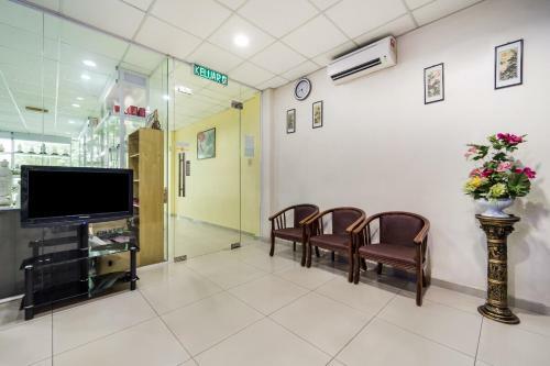 Oyo 301 River Inn Hotel