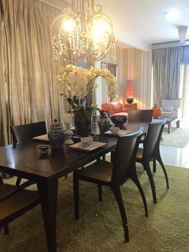 Amisha Home Design & Comfortable 2 Bedrooms Apartment