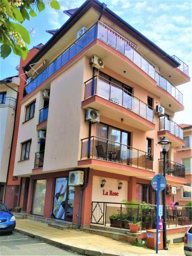 Hostal Guest House La Rose