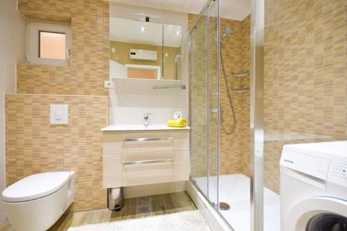 Apartments Villa Vesna Podgora - Cdm05026-dyc