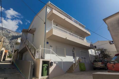 Hostal Apartment And Room Marin Makarska