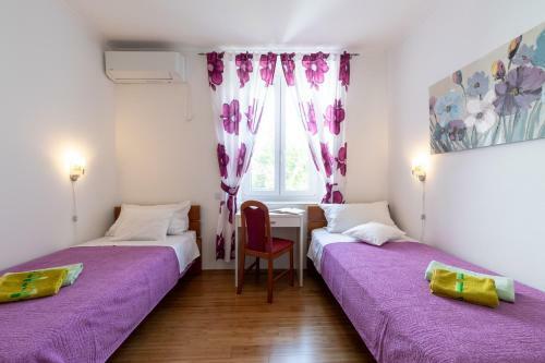 Hostal Marica Guesthouse