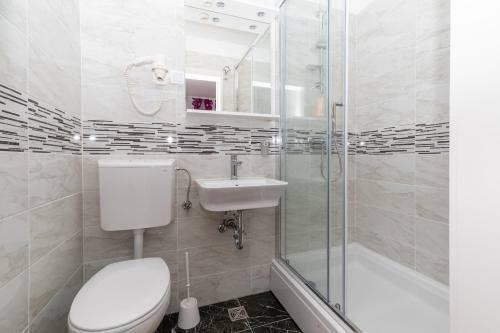 Hostal Marica Guesthouse