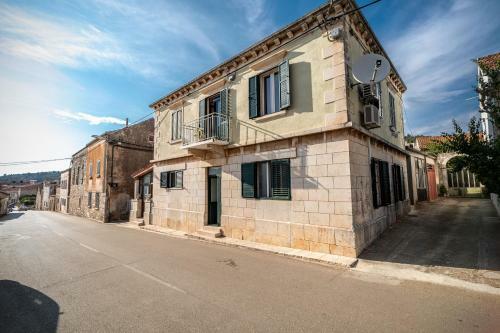 Hostal Marica Guesthouse