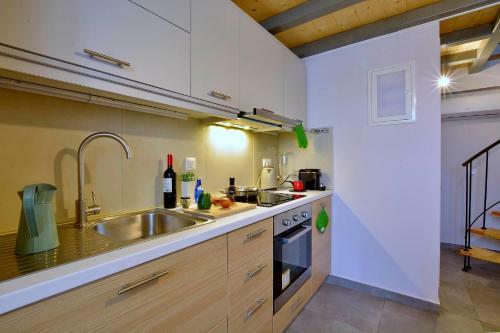 Ostria Corfu Old Town Apartment