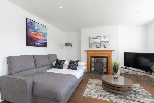 Top Floor One Bedroom Apartment