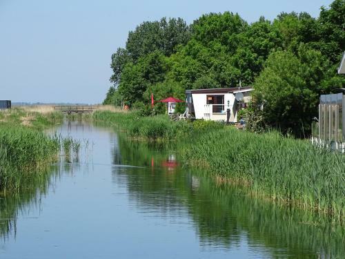 Stacaravanverhuur Kroon Chalet Yy4