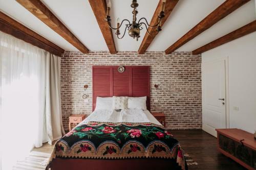 Hostal Casa De Sub Munte