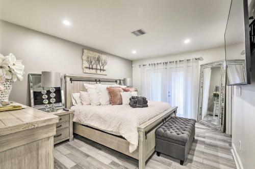 Pet-friendly Tampa Oasis About 15 Mi From Downtown!