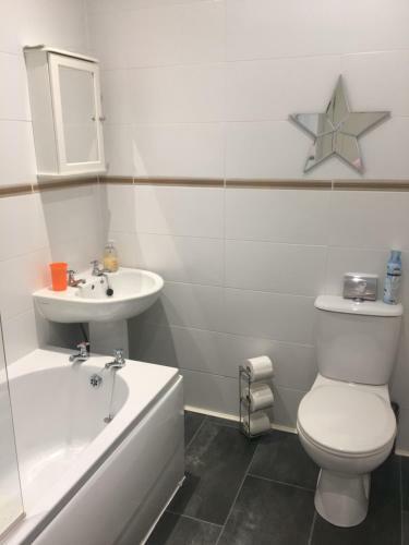 Hostal Strathavon B&B
