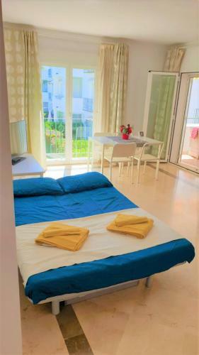 Luxury Apartment Near Puerto Ban�s
