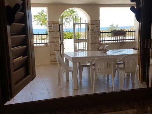 Confortevole Villetta Marisella 250 M Spiaggia