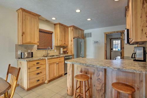 Luxury Cabin With Pond, Working Ranch Near Nevada, Mo