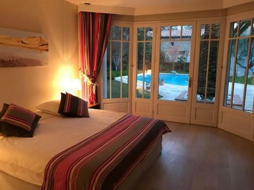 Villa Priv�e Ind�pendante Et Luxueuse Au Calme