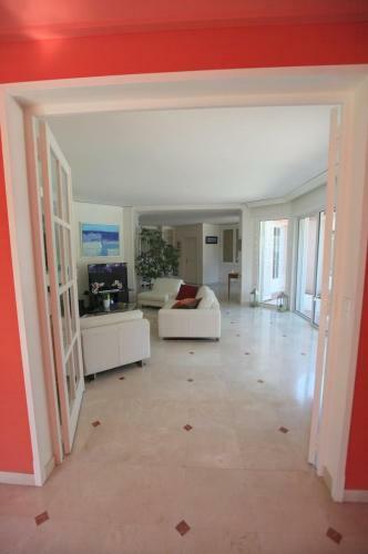 Villa Priv�e Ind�pendante Et Luxueuse Au Calme