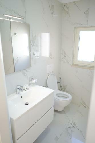 Sea View Apartments Eldo